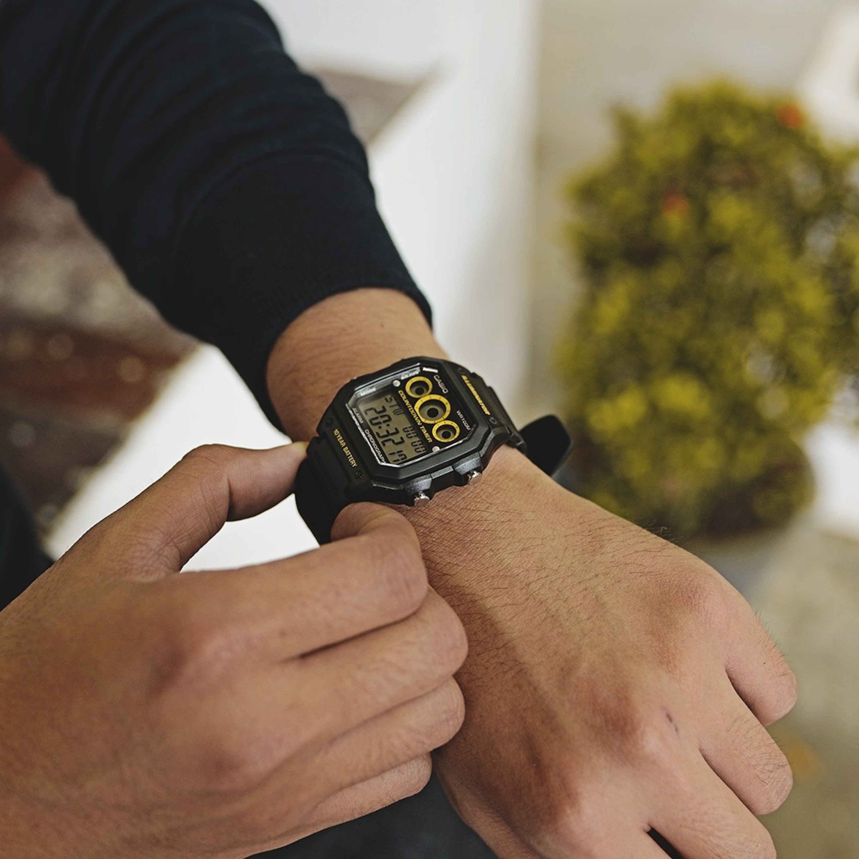 CASIO AE-1300WH-1A - фото 4