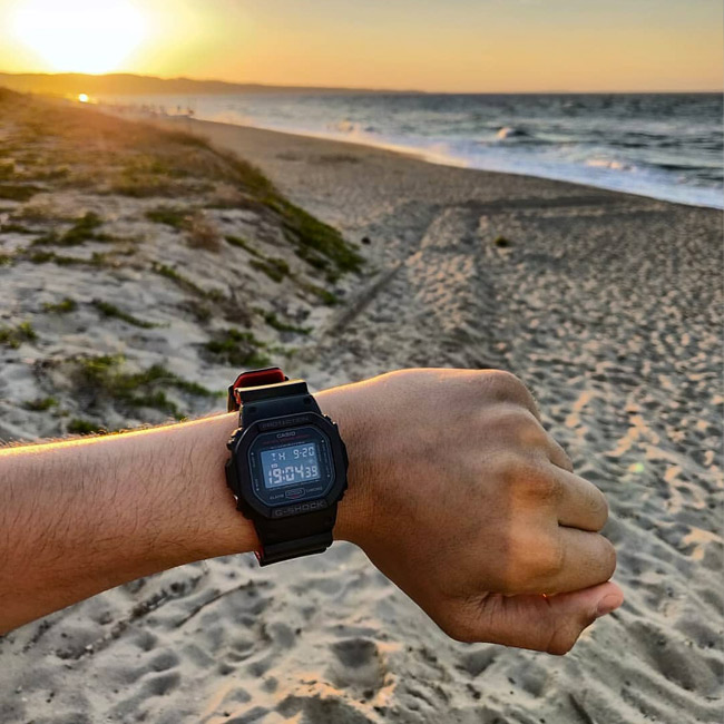 CASIO    G-SHOCK DW-5600HR-1 - фото 3