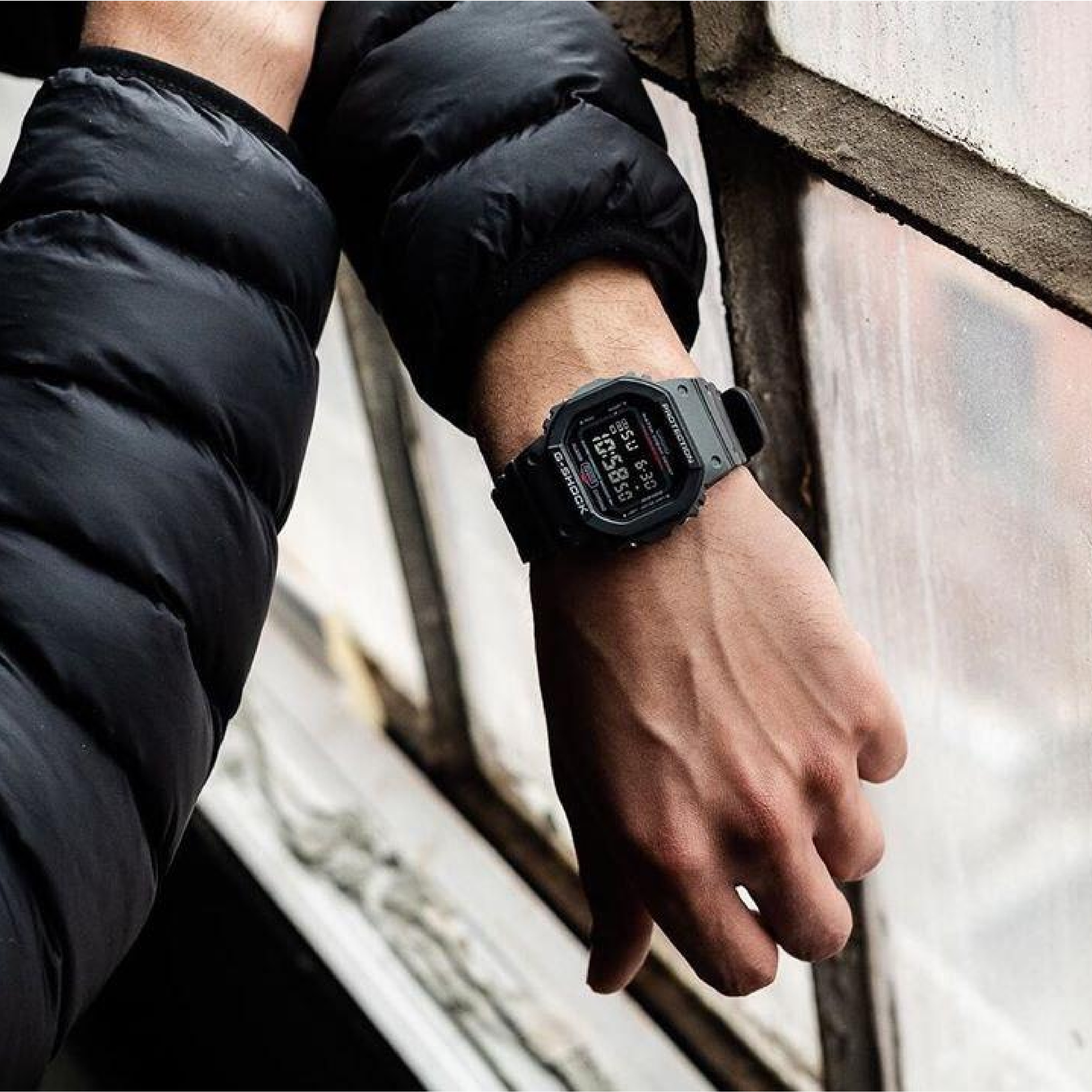 CASIO    G-SHOCK DW-5610SU-8 - фото 4