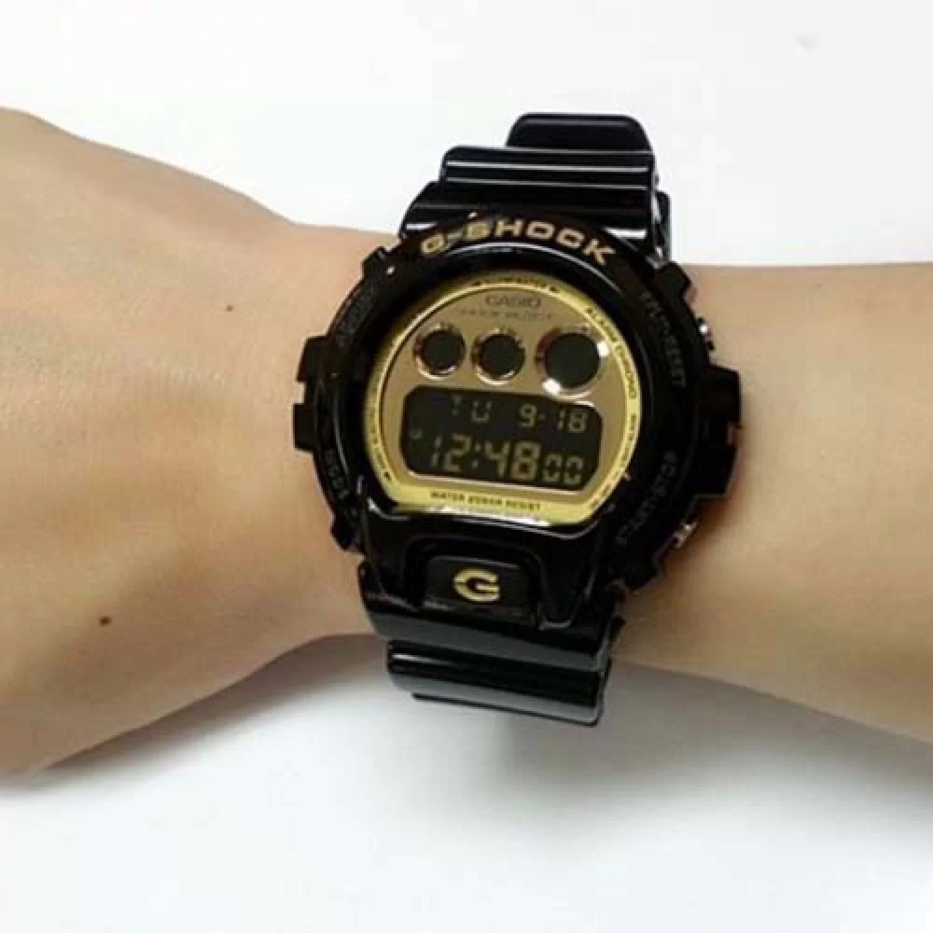 CASIO    G-SHOCK DW-6900CB-1 - фото 4