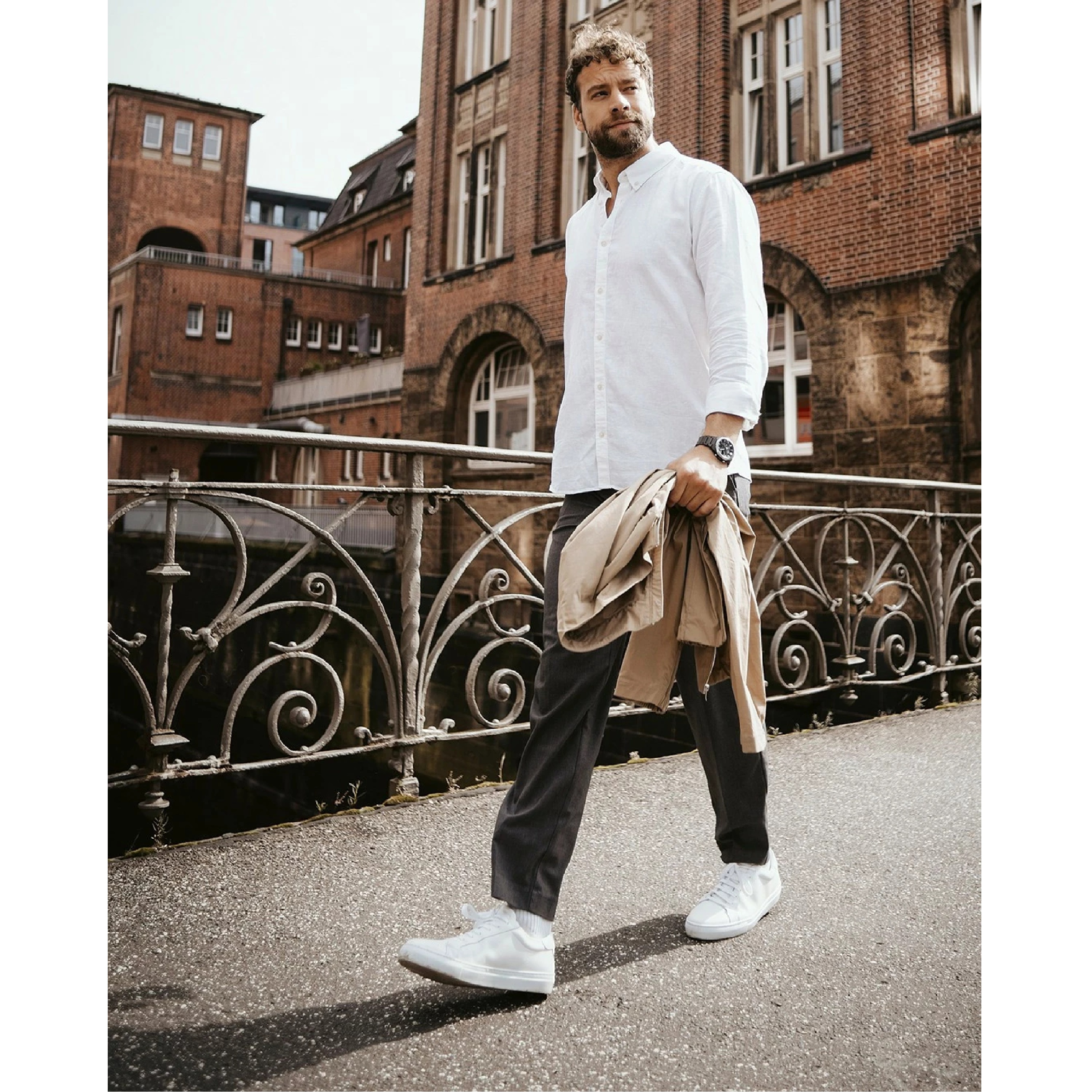 CASIO    EDIFICE ECB-2200DD-1A - фото 4