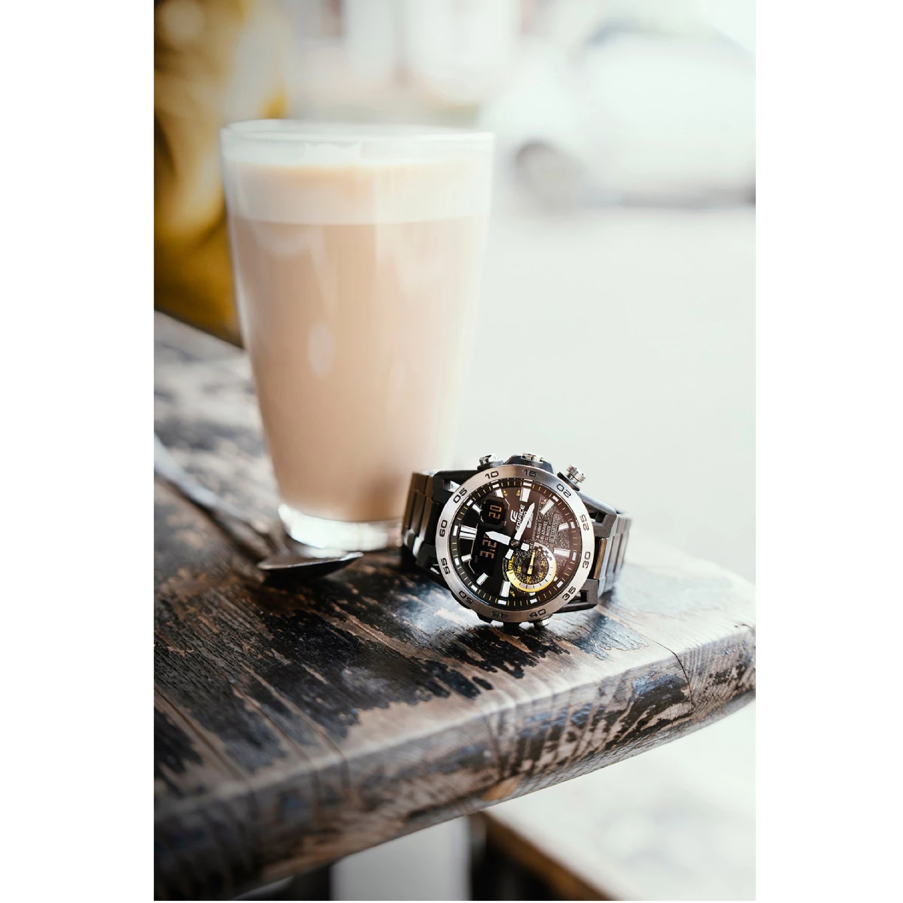 CASIO    EDIFICE ECB-40DC-1A - фото 4