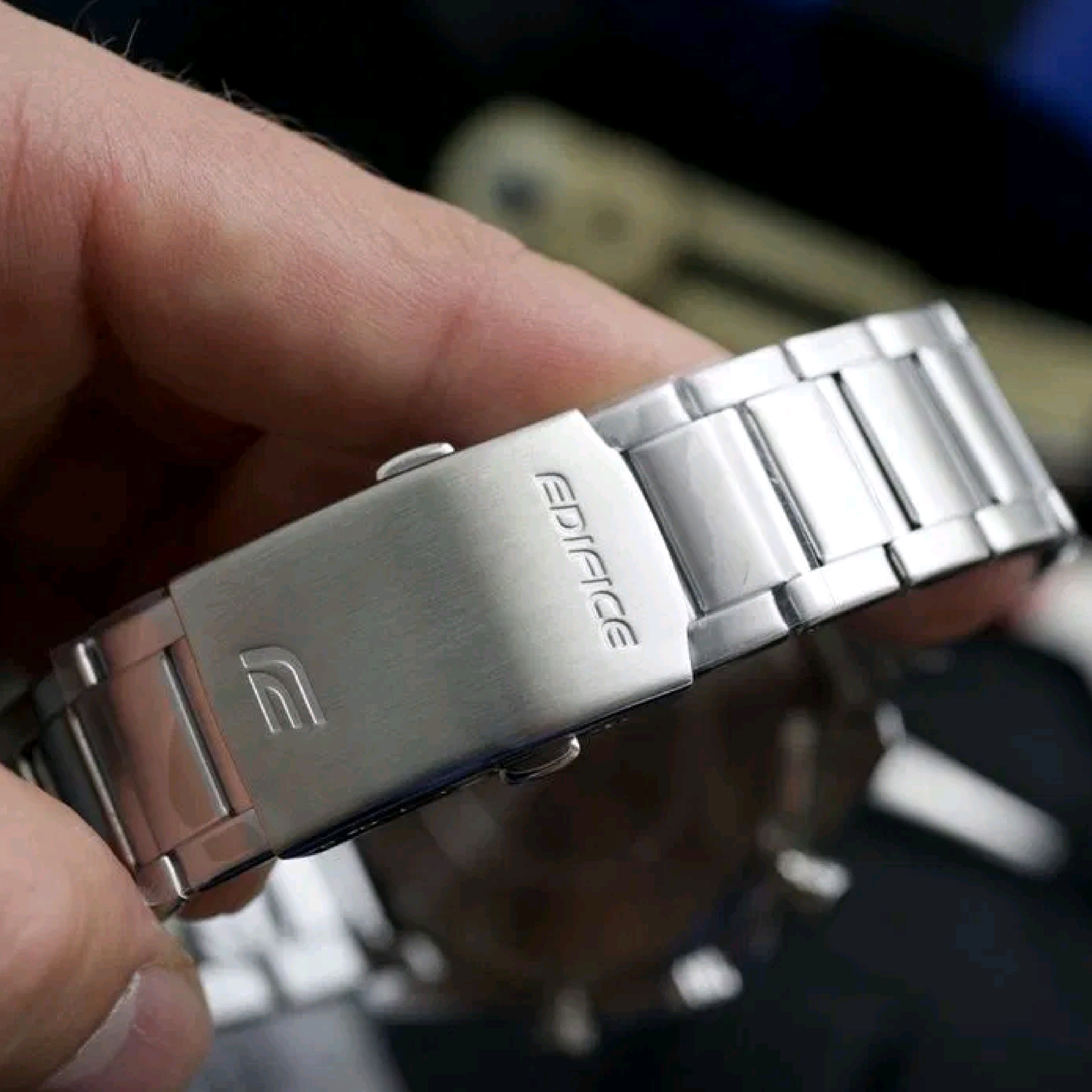 CASIO    EDIFICE EFR-571DB-1A1 - фото 4