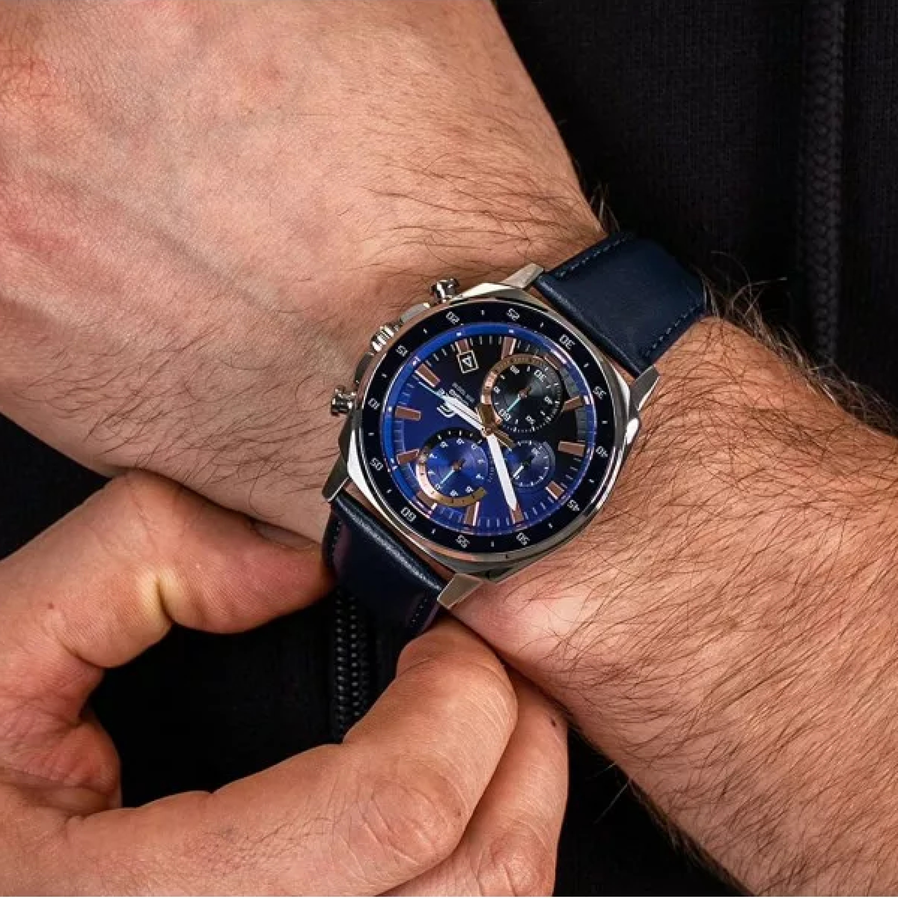 CASIO    EDIFICE EFV-600L-2A - фото 2