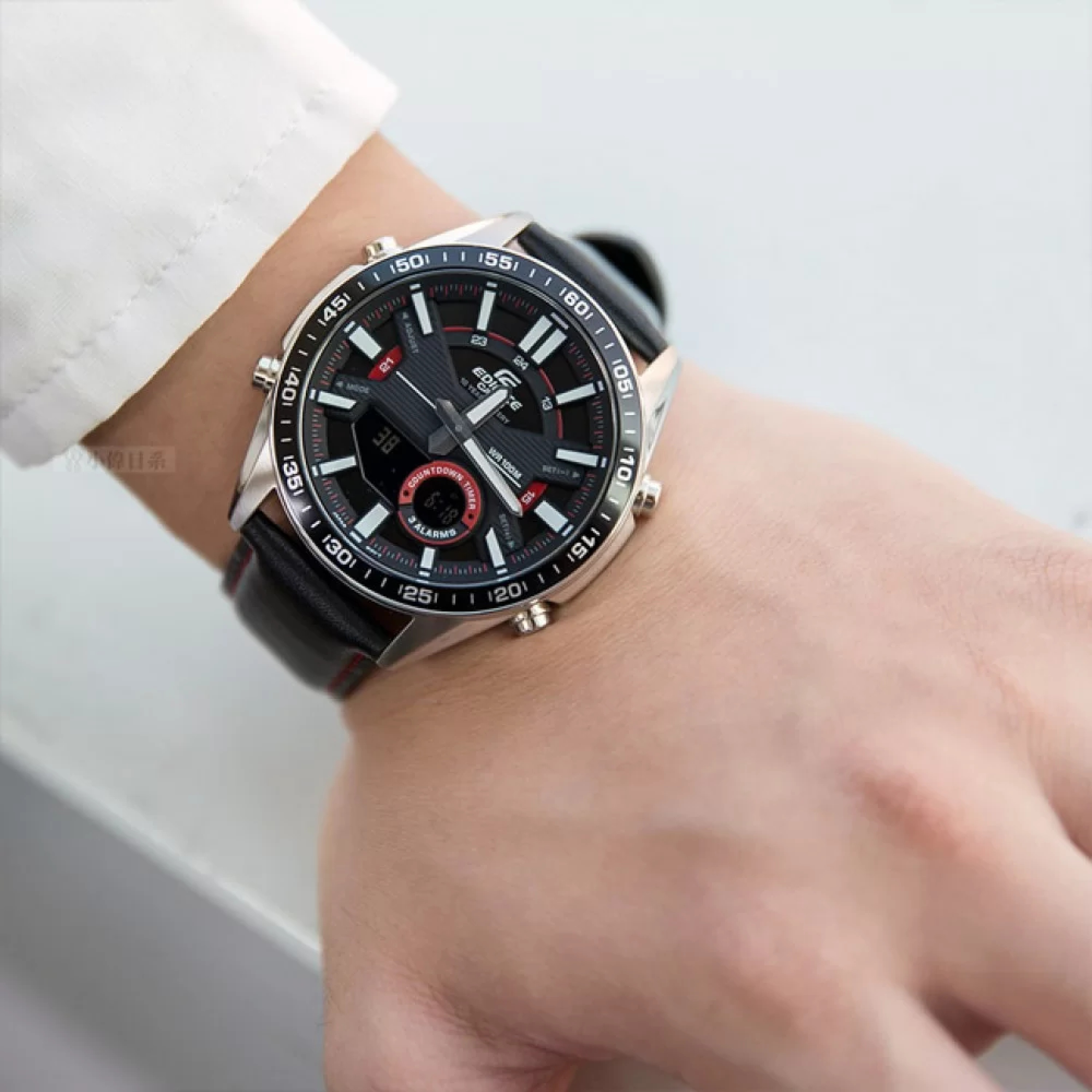 CASIO    EDIFICE EFV-C100L-1A - фото 3