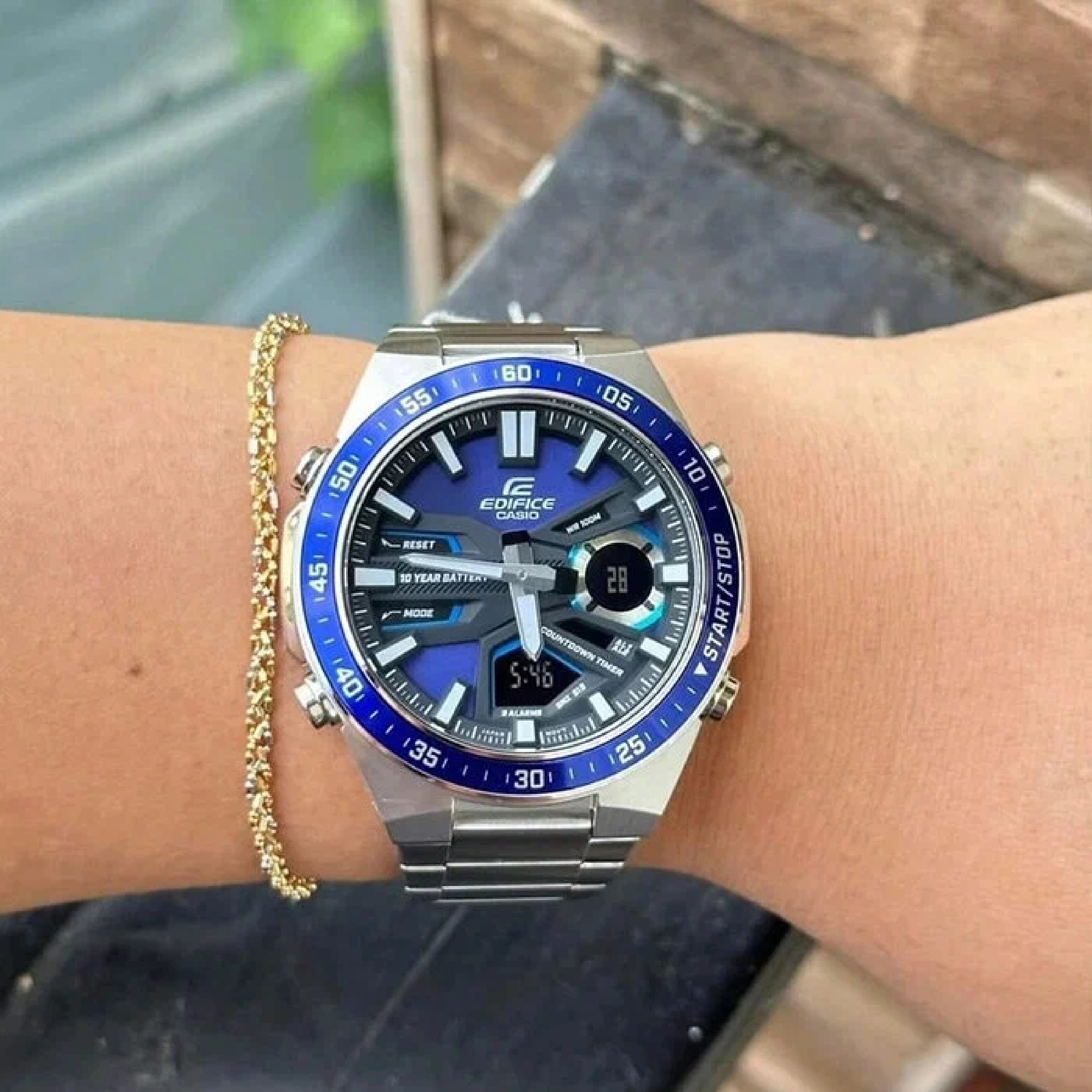 CASIO    EDIFICE EFV-C110D-2A - фото 4