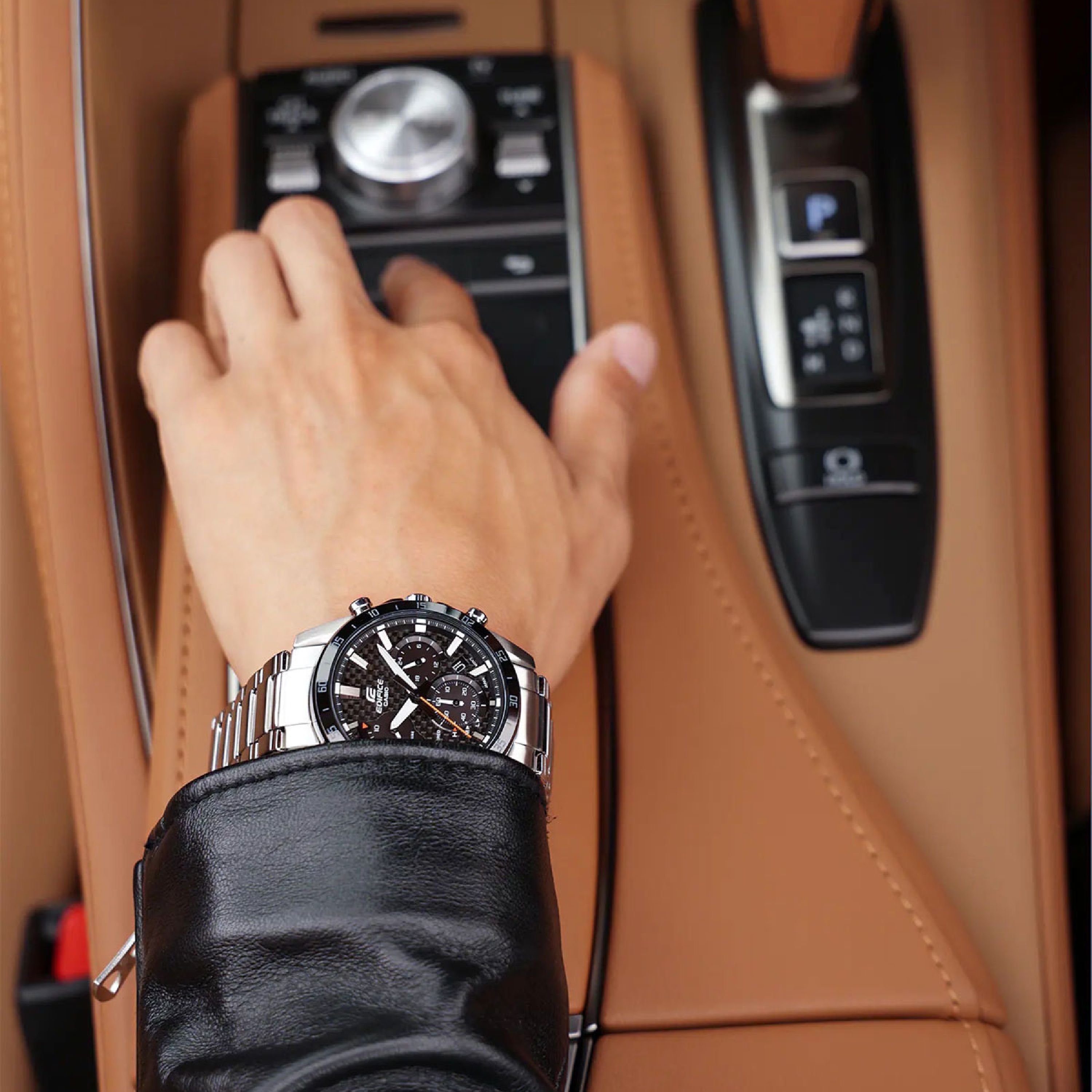 CASIO    EDIFICE EQS-930D-1A - фото 4