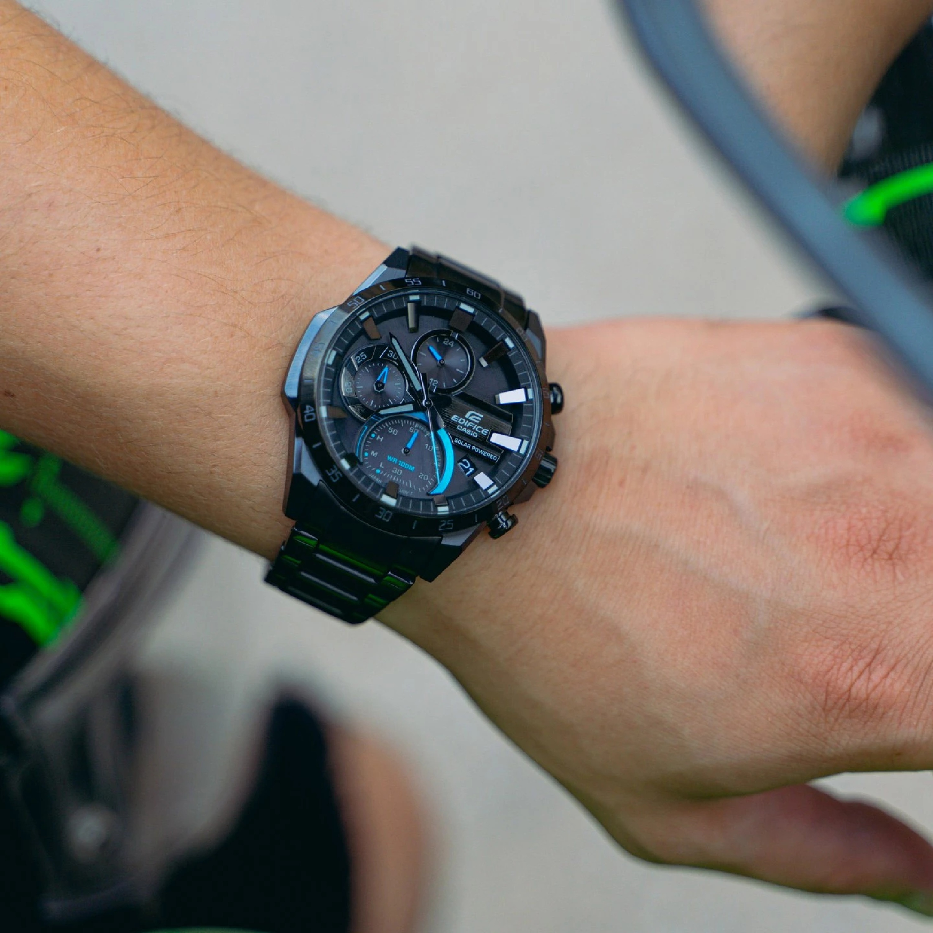 CASIO    EDIFICE EQS-940DC-1B - фото 4