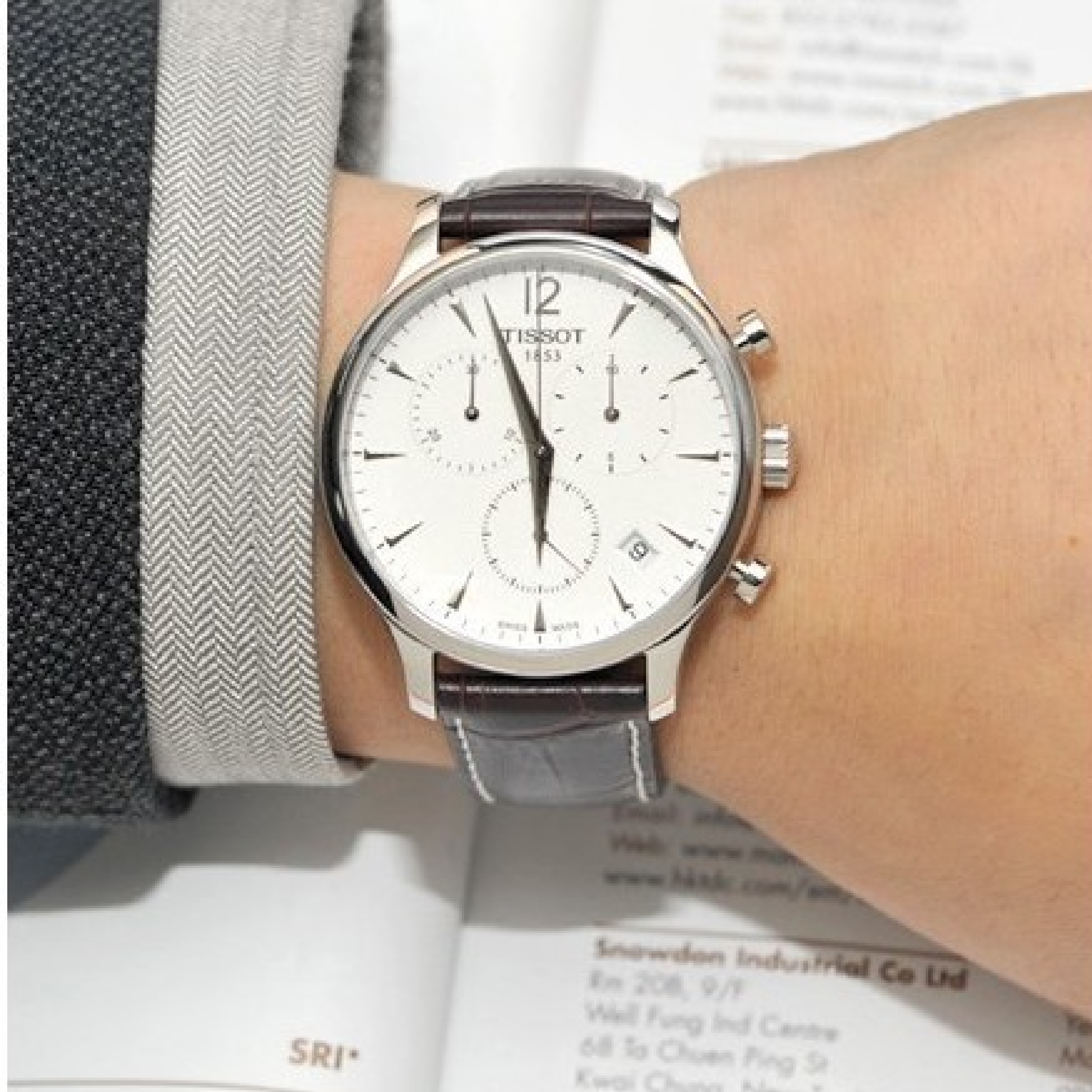 TISSOT T063.617.16.037.00 - фото 4